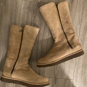 Ugg boots size 9 abree